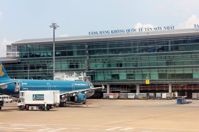 Bộ trưởng Thăng phát bực trước tin báo hành lý bị rạch ở sân bay