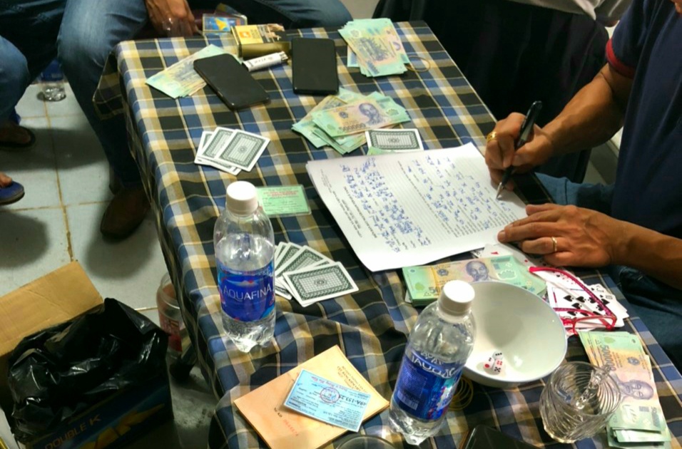 Lâm Đồng: Bắt quả tang 4 người lập sòng đánh bạc